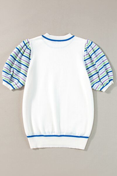 Classic Vintage Sweater with a Flattering Fit