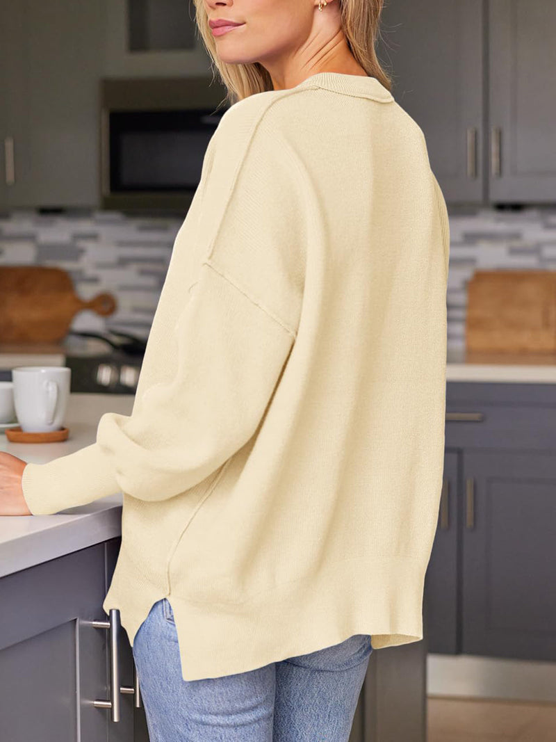 Well Tailored Sweater with a Graceful Silhouette
