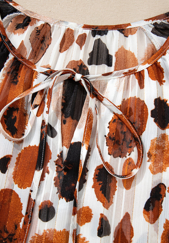 Classic Vintage Blouse with a Flattering Fit