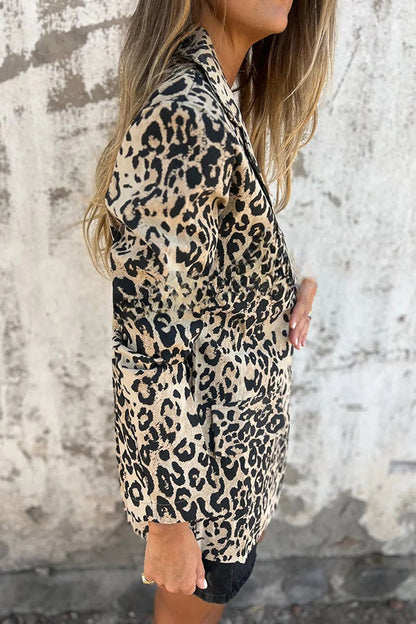 Effortlessly Elegant Garment with a Timeless Design