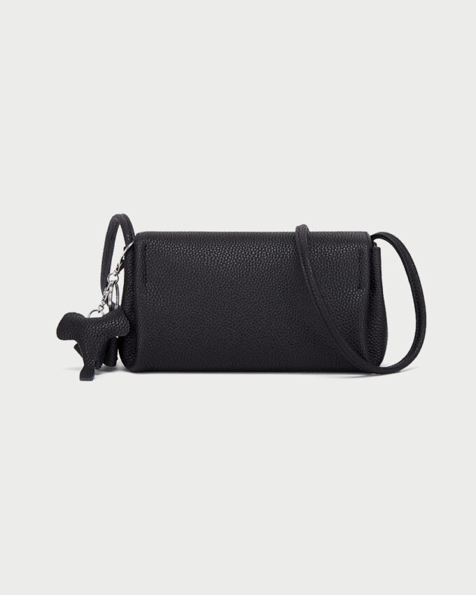 Well Tailored Bag with a Graceful Silhouette