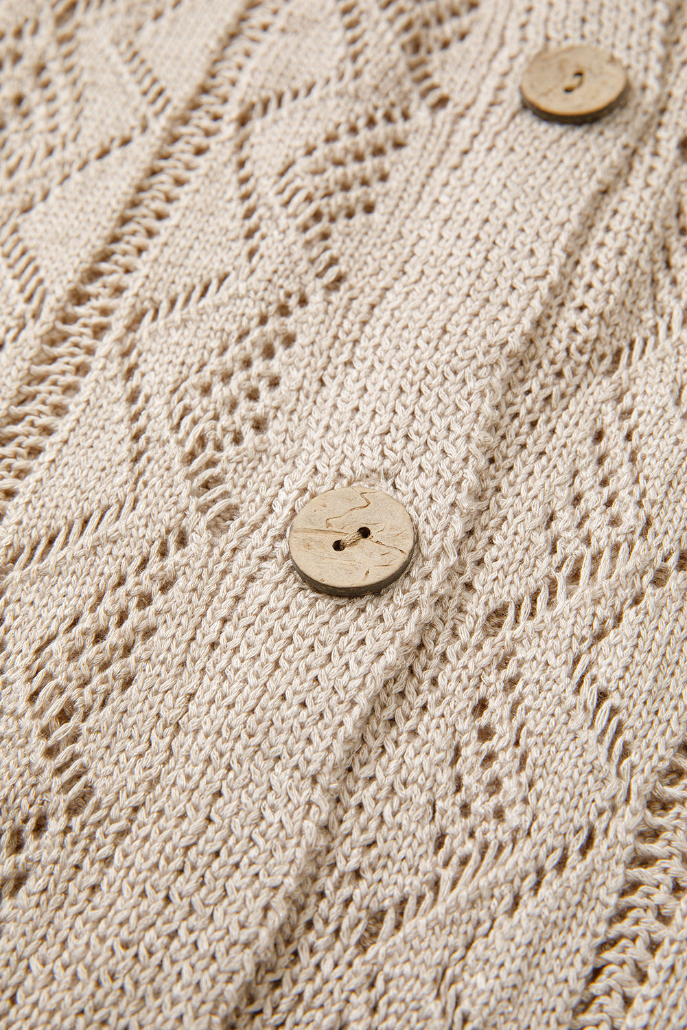 Well Tailored Cardigan with a Graceful Silhouette