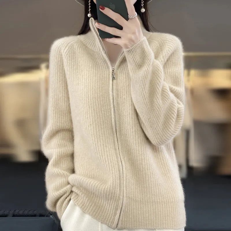 Effortlessly Elegant Cardigan with a Timeless Design