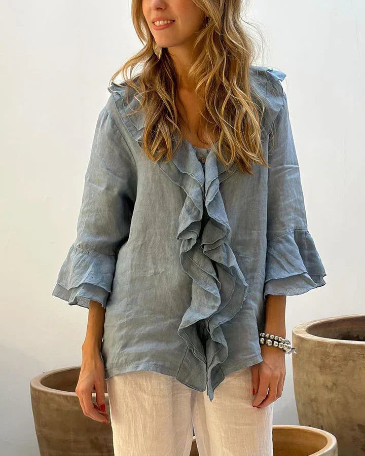 Effortlessly Elegant Blouse with a Timeless Design