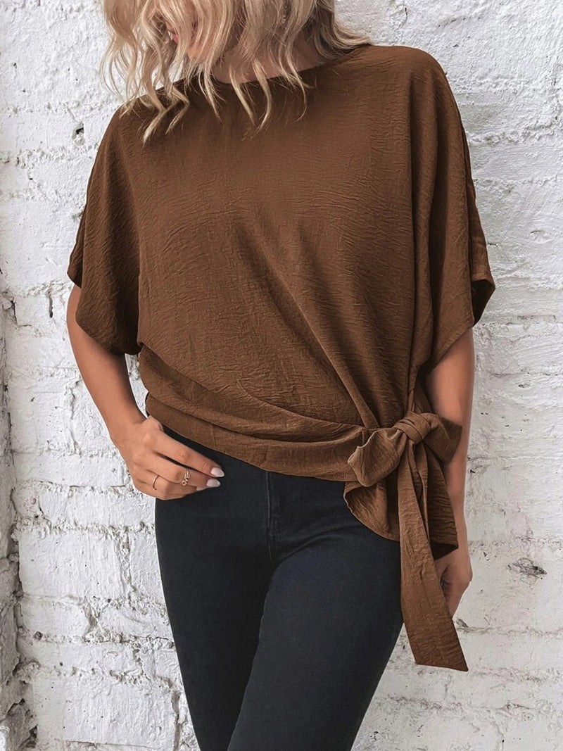 Well Tailored Blouse with a Graceful Silhouette