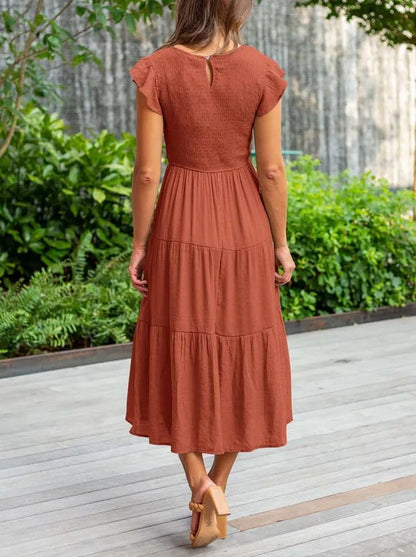 Well Tailored Dress with a Graceful Silhouette