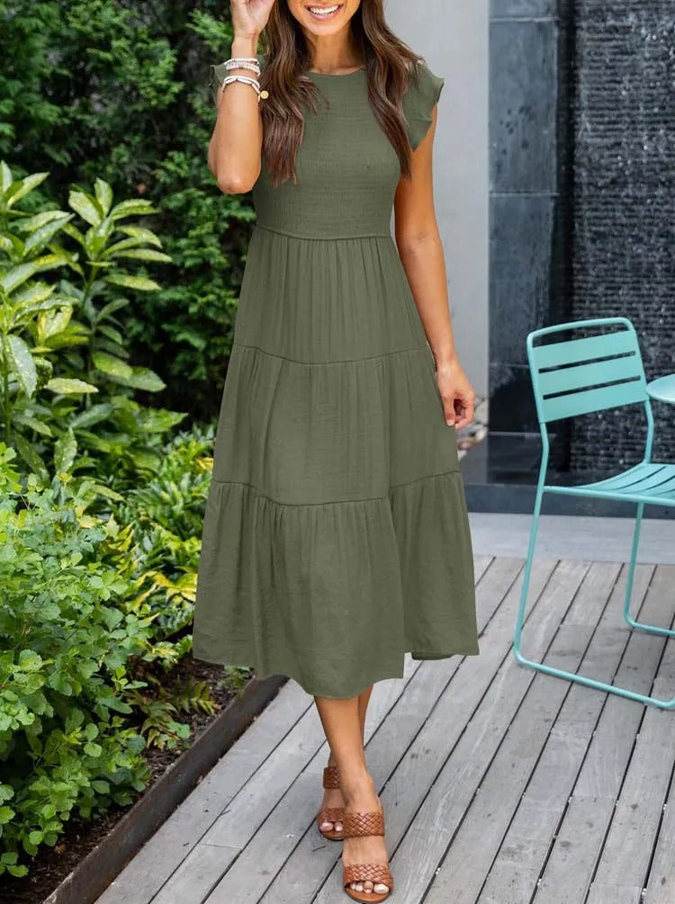 Beautifully Finished Dress in a Timeless Design