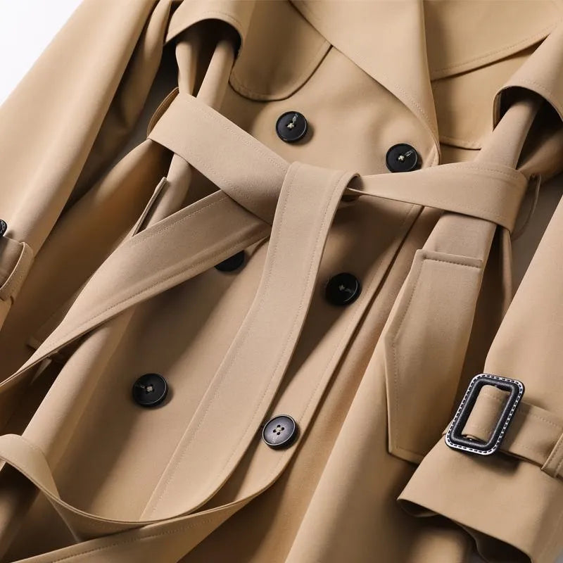 Beautifully Finished Coat in a Timeless Design