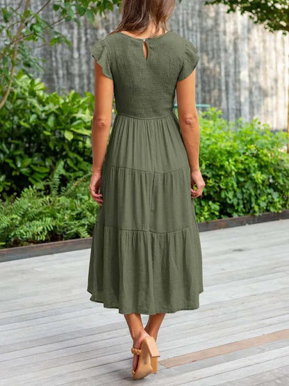 Well Tailored Dress with a Graceful Silhouette