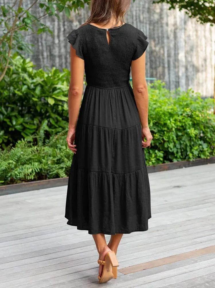Well Tailored Dress with a Graceful Silhouette