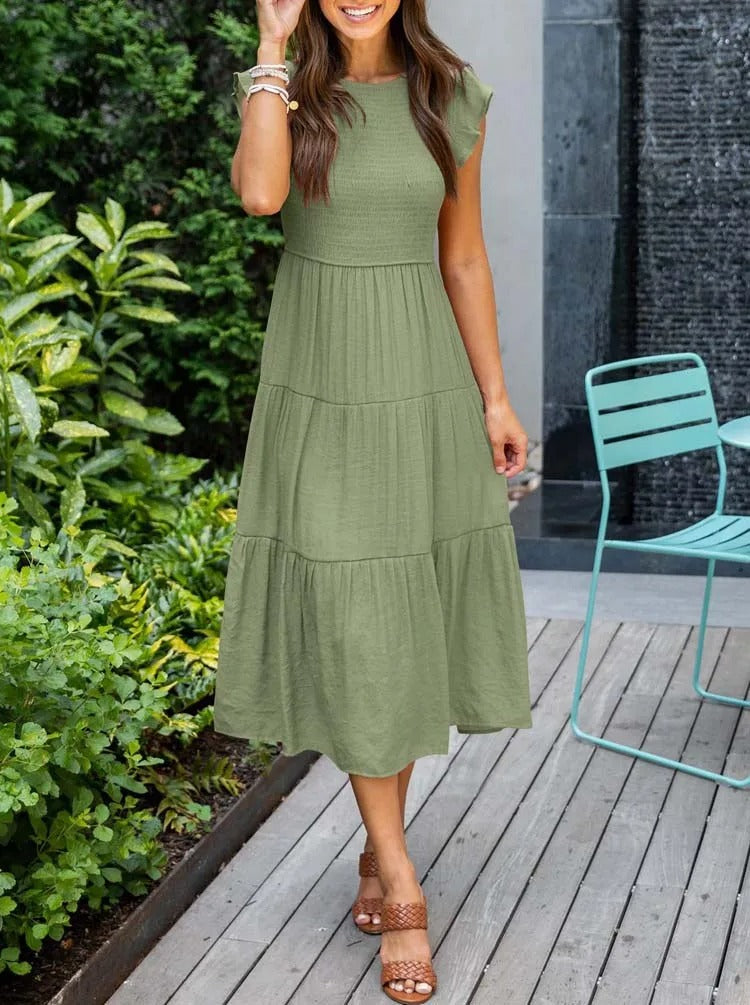 Beautifully Finished Dress in a Timeless Design