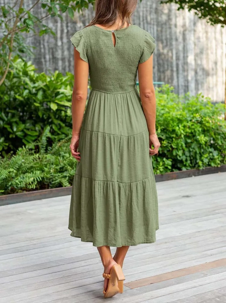 Beautifully Finished Dress in a Timeless Design