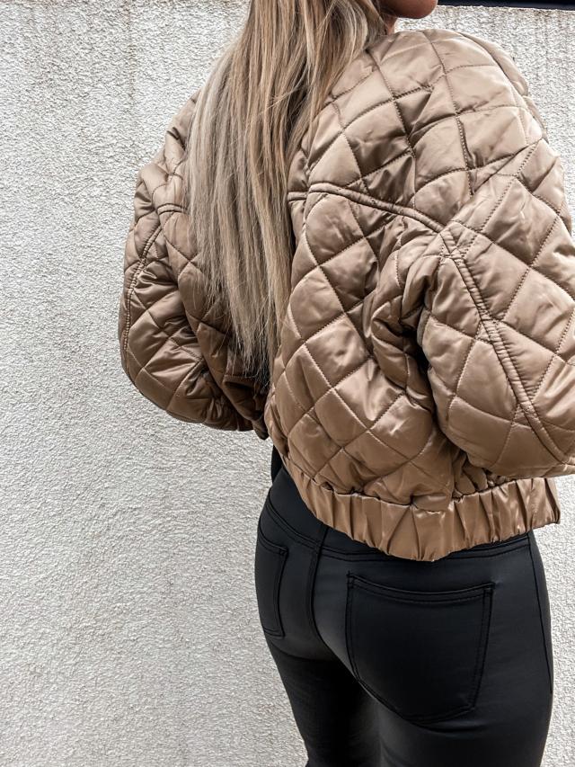 Polished Jacket with an Effortless Classic Look
