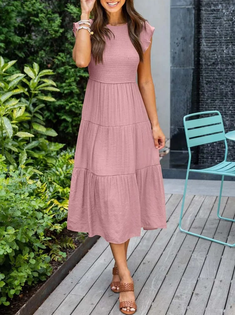 Well Tailored Dress with a Graceful Silhouette