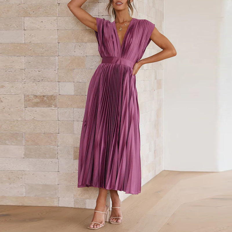 Effortlessly Elegant Dress with a Timeless Design