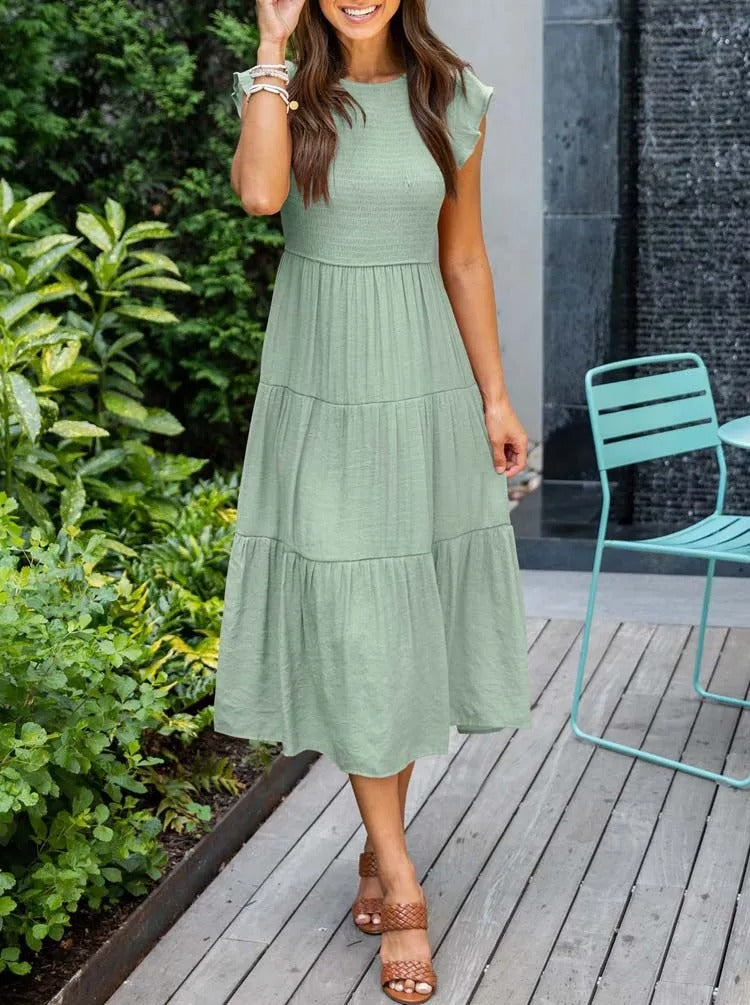Beautifully Finished Dress in a Timeless Design