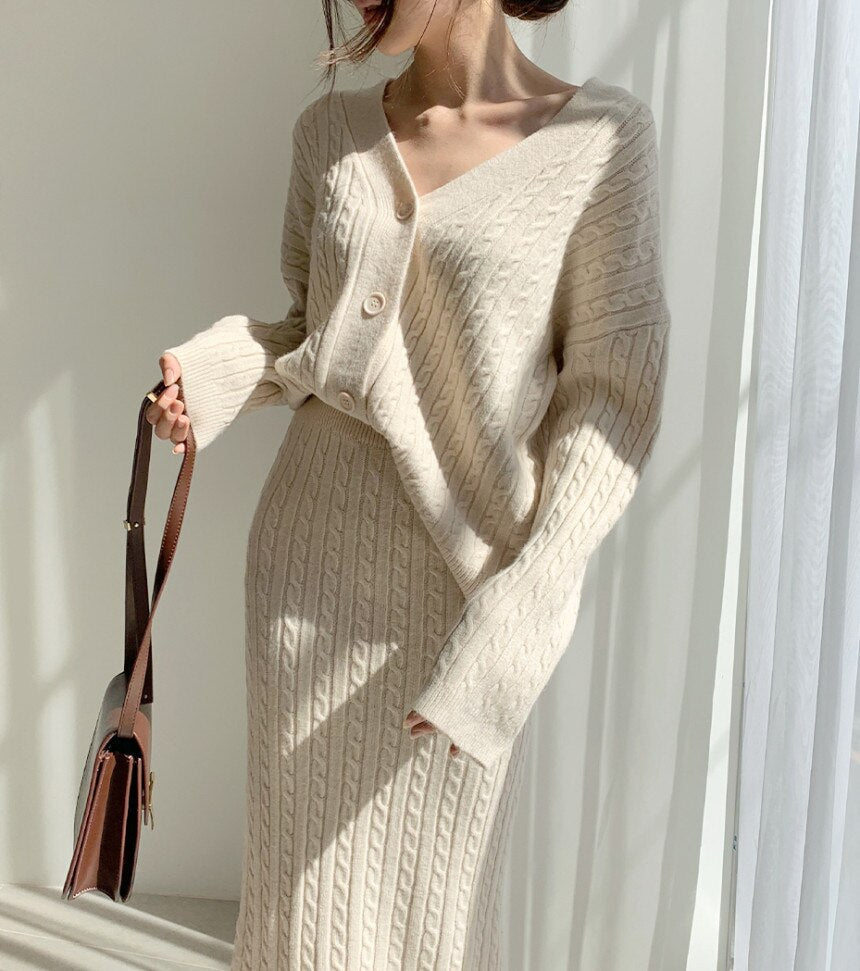 Effortlessly Elegant Top with a Timeless Design