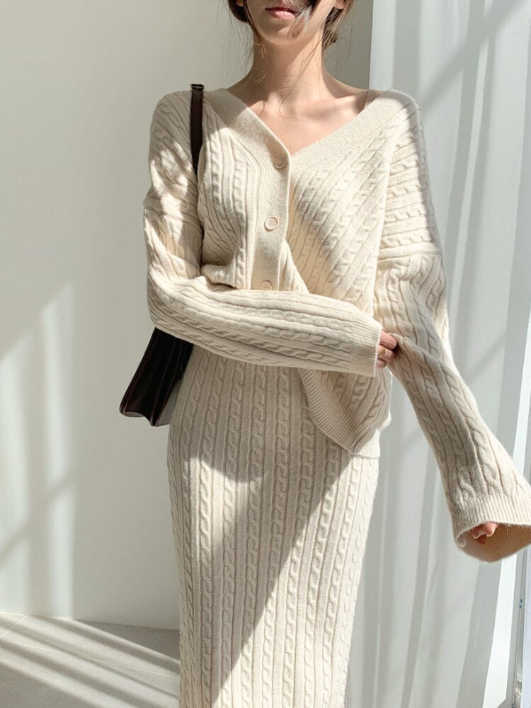 Effortlessly Elegant Top with a Timeless Design