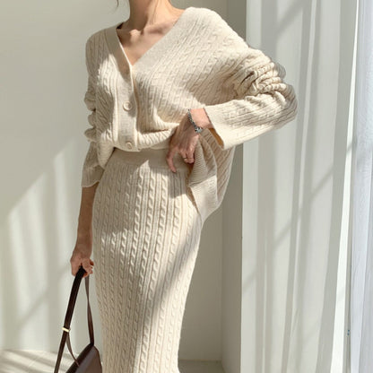 Effortlessly Elegant Top with a Timeless Design