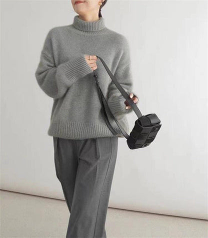 Classic Vintage Blouse with a Flattering Fit