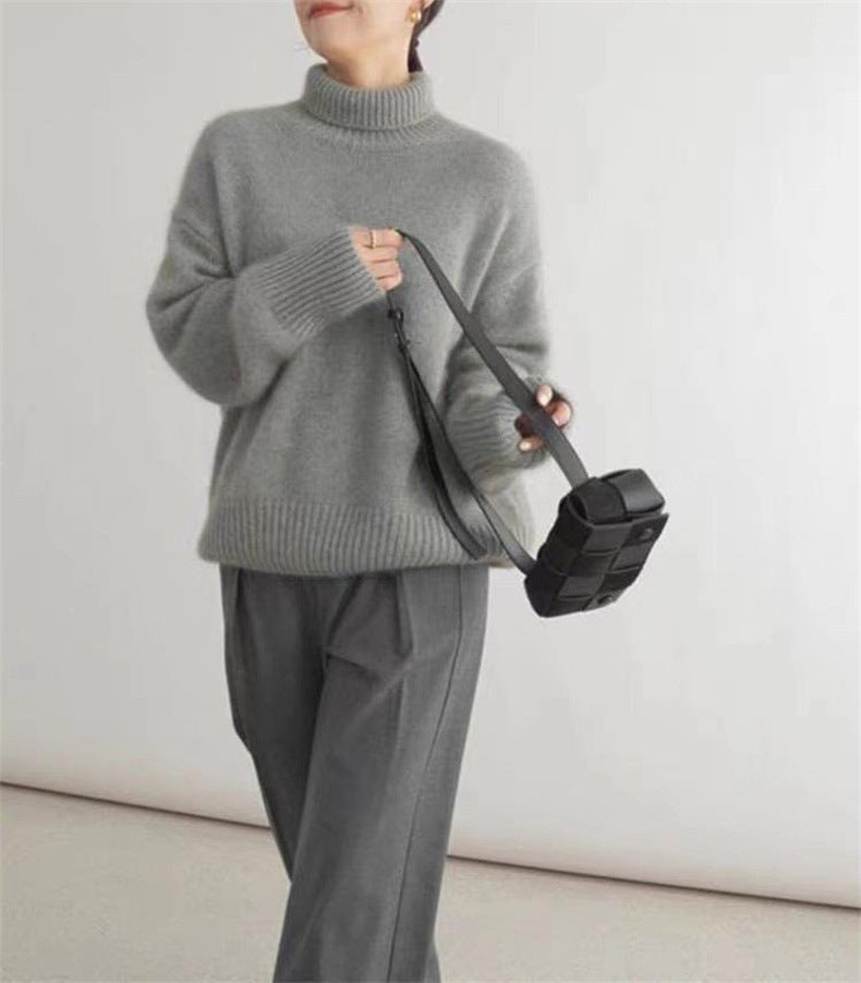 Classic Vintage Blouse with a Flattering Fit