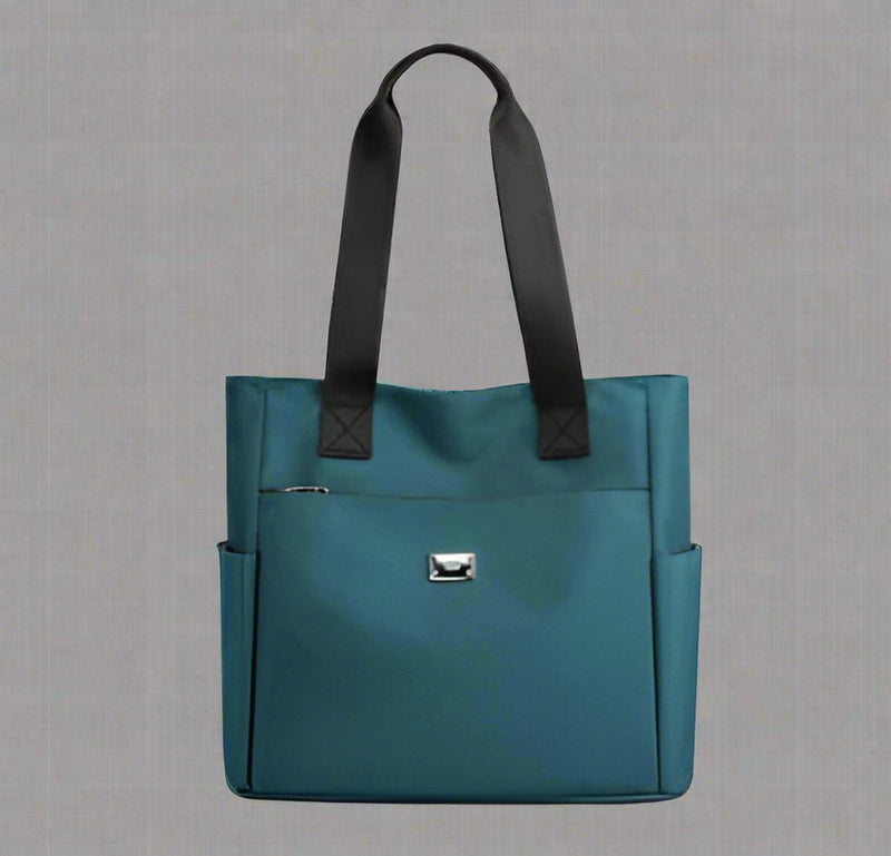 Sophisticated Bag with a Clean Classic Look