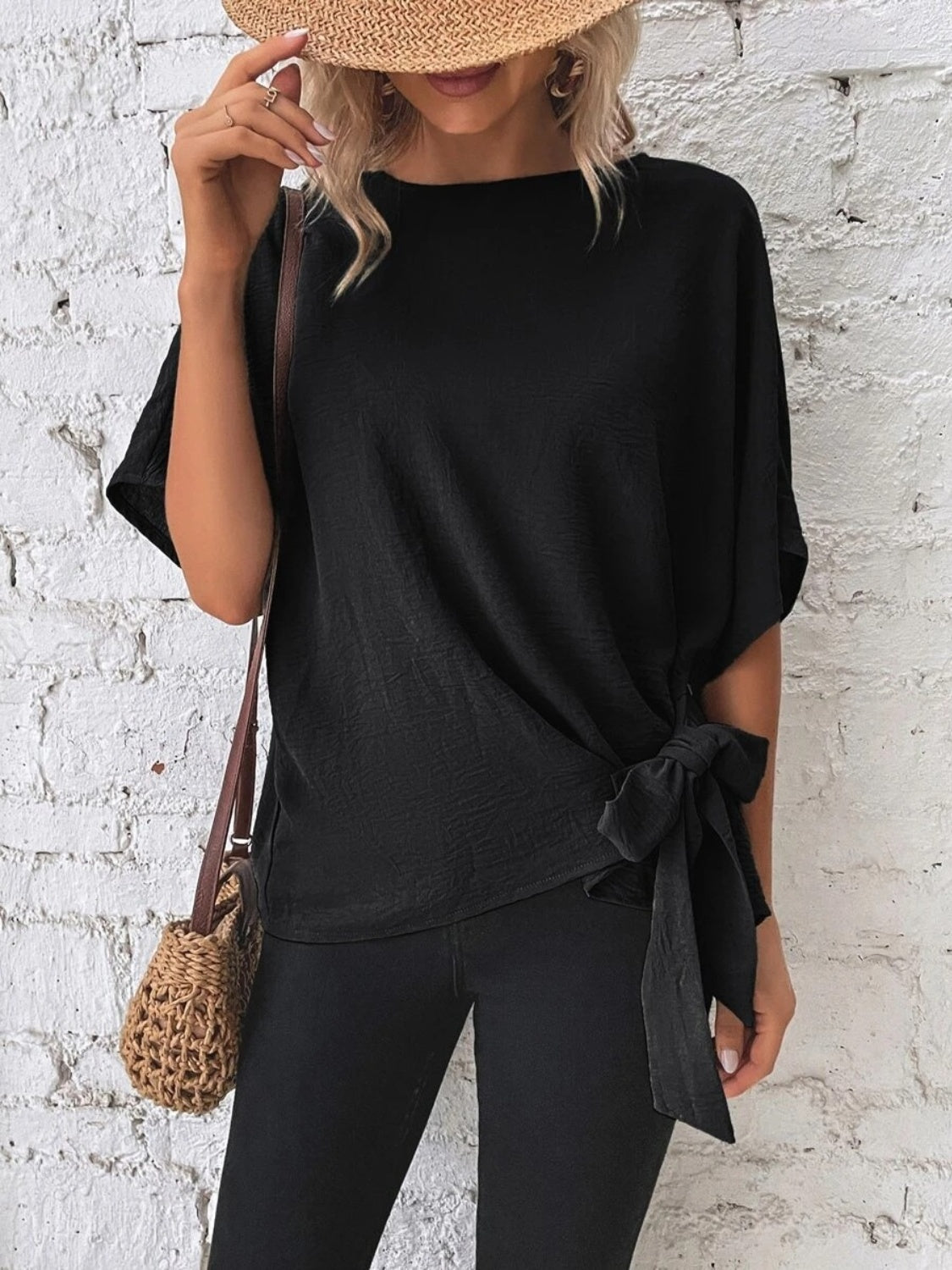 Well Tailored Blouse with a Graceful Silhouette