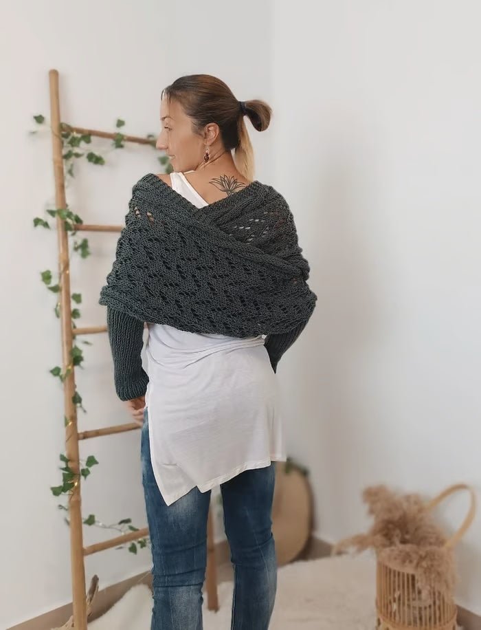 Gracefully Styled Garment for Any Occasion