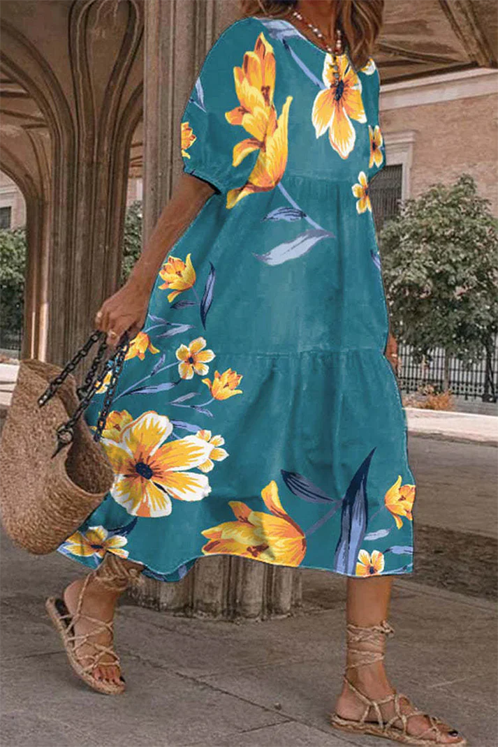 Beautifully Finished Dress in a Timeless Design