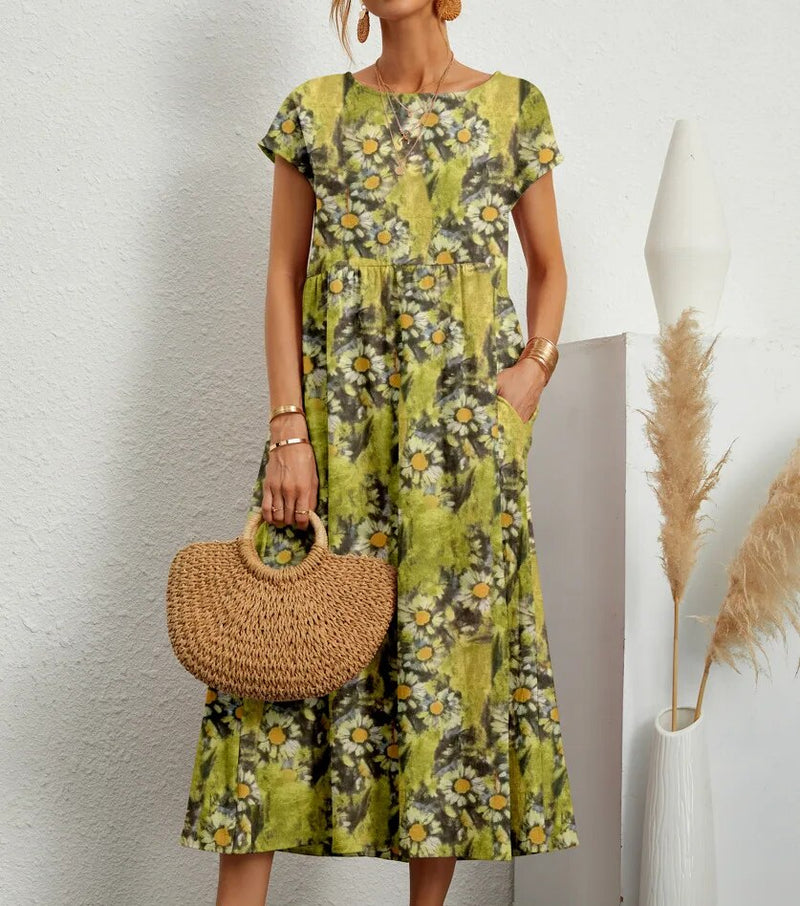 Classic Vintage & Enduringly Stylish Dress