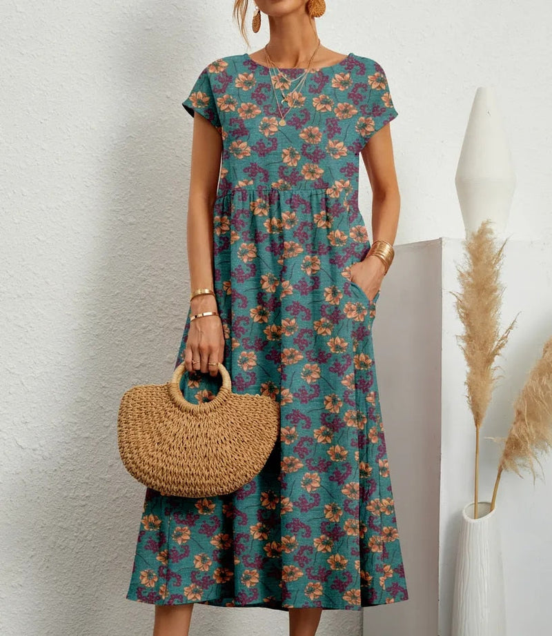 Classic Vintage & Enduringly Stylish Dress