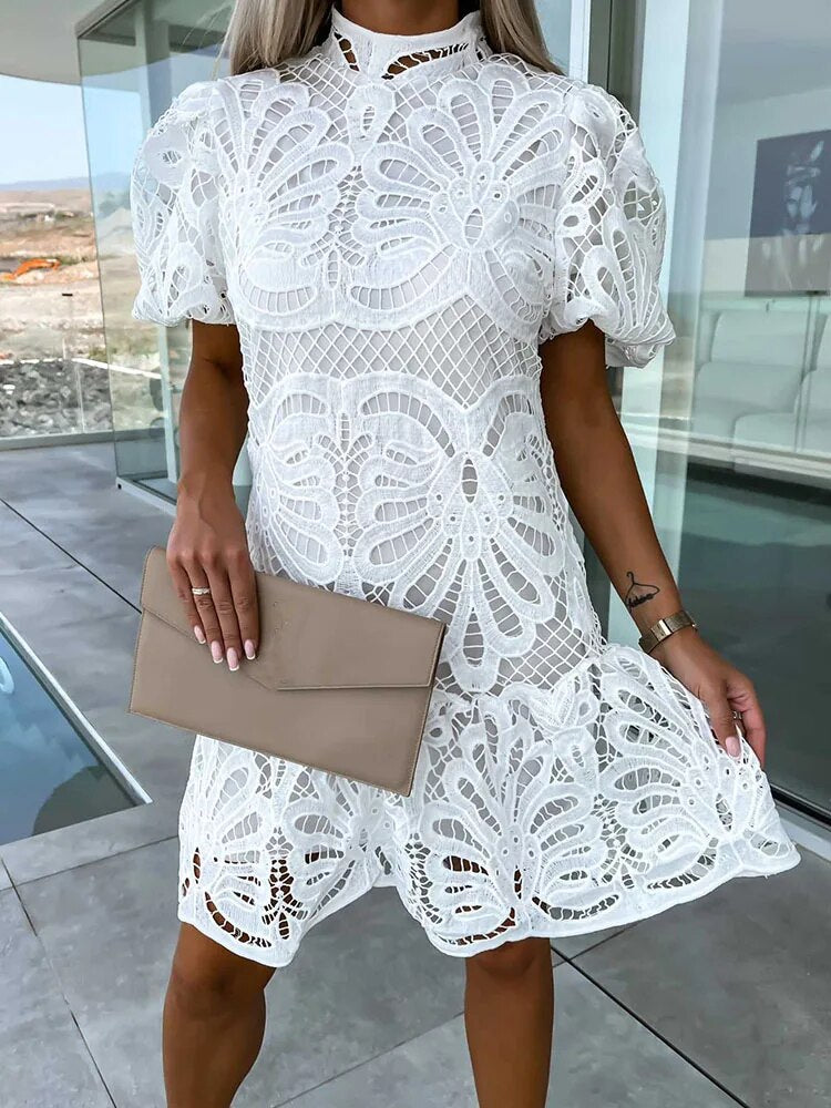 Classic Vintage Dress with a Flattering Fit