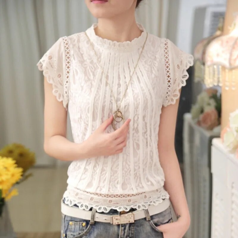 Sophisticated Blouse with a Clean Classic Look