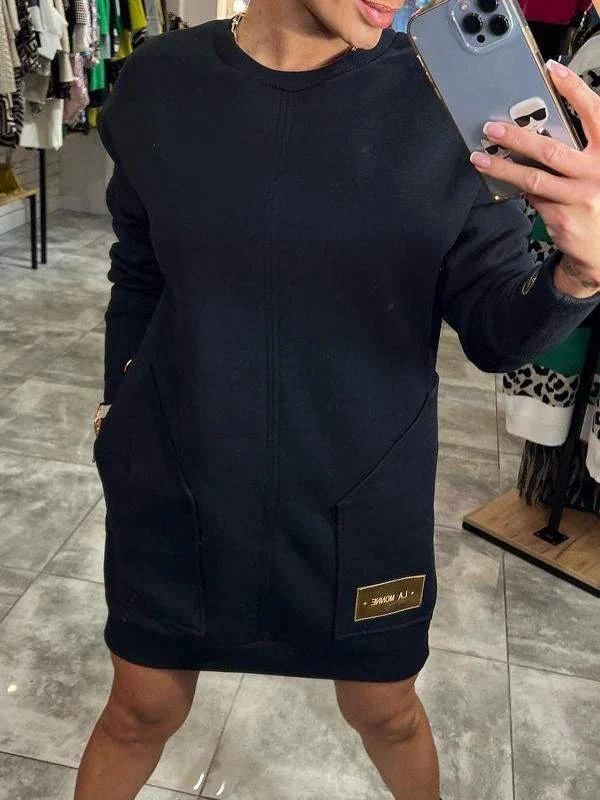 Classic Vintage Sweater with a Flattering Fit