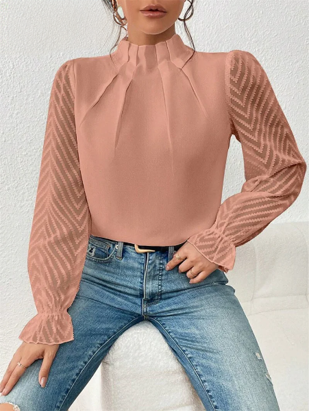 Effortlessly Elegant Top with a Timeless Design