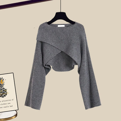 Effortlessly Elegant Garment with a Timeless Design