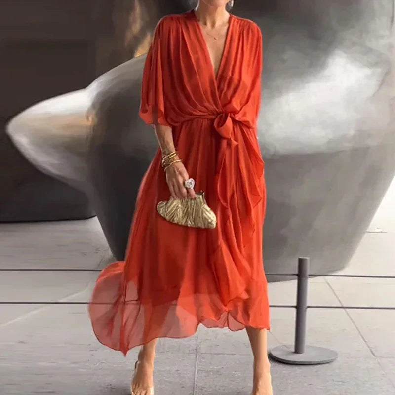 Effortlessly Elegant Dress with a Timeless Design