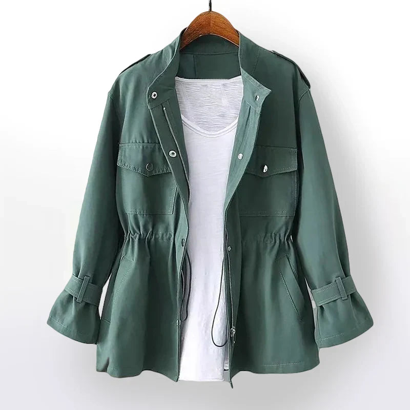 Well Tailored Jacket with a Graceful Silhouette