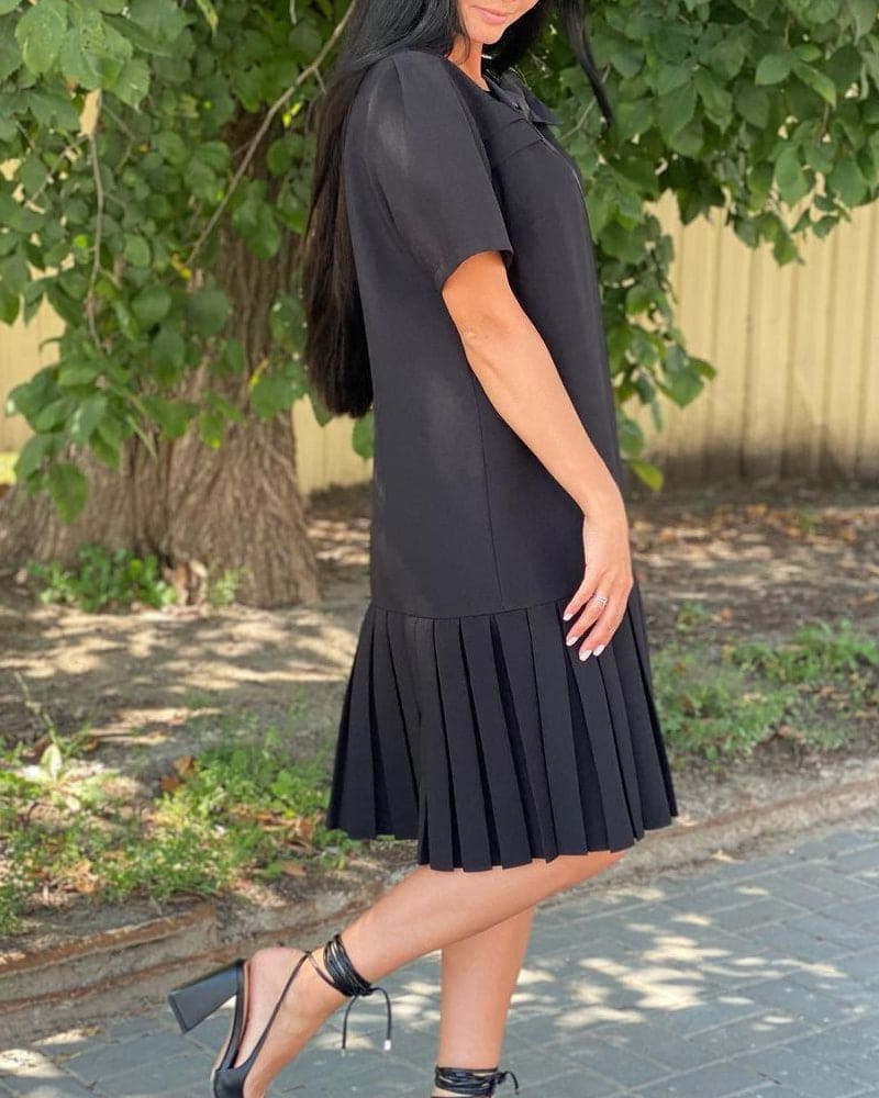 Gracefully Styled Dress for Any Occasion