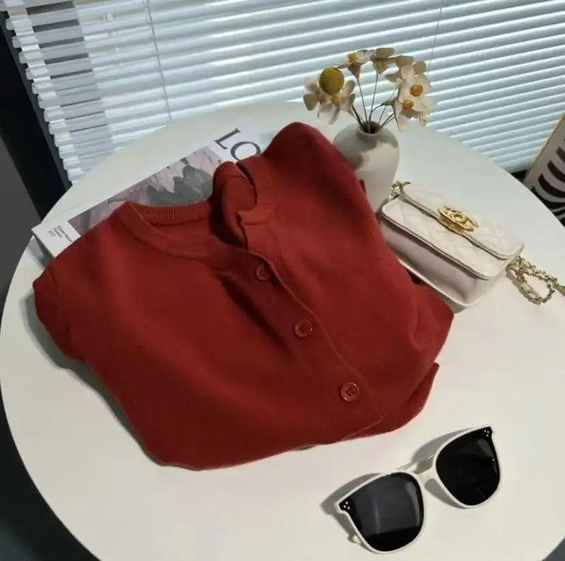 Kauniisti valmistettu Villapaita