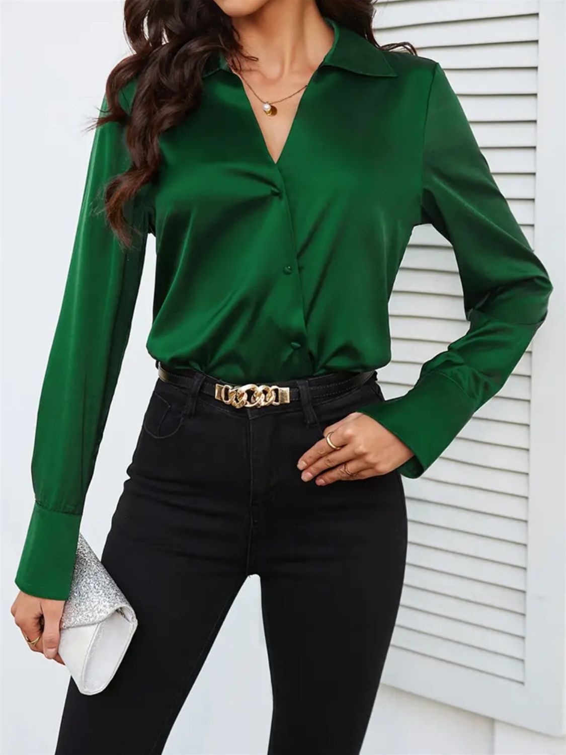 Well Tailored Shirt with a Graceful Silhouette
