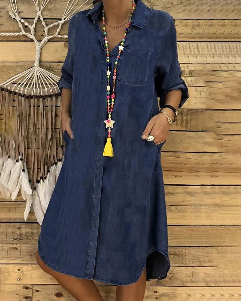 Classic Vintage Dress with a Flattering Fit