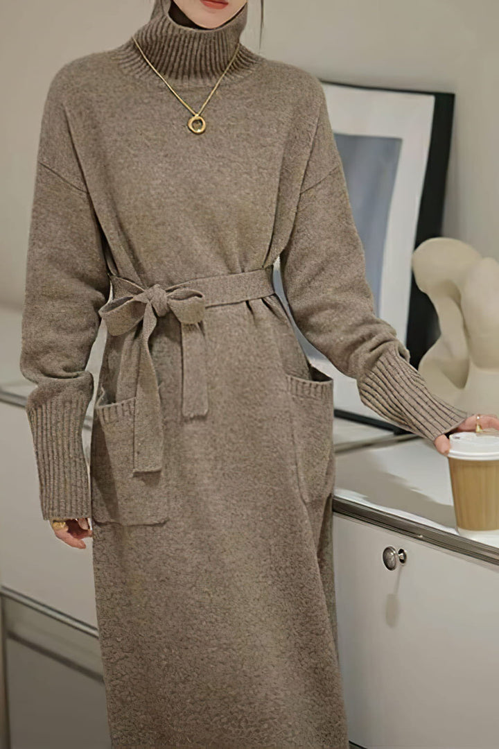 Effortlessly Elegant Sweater with a Timeless Design