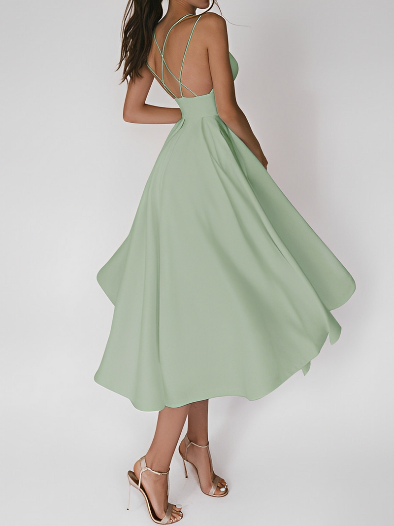 Well Tailored Dress with a Graceful Silhouette