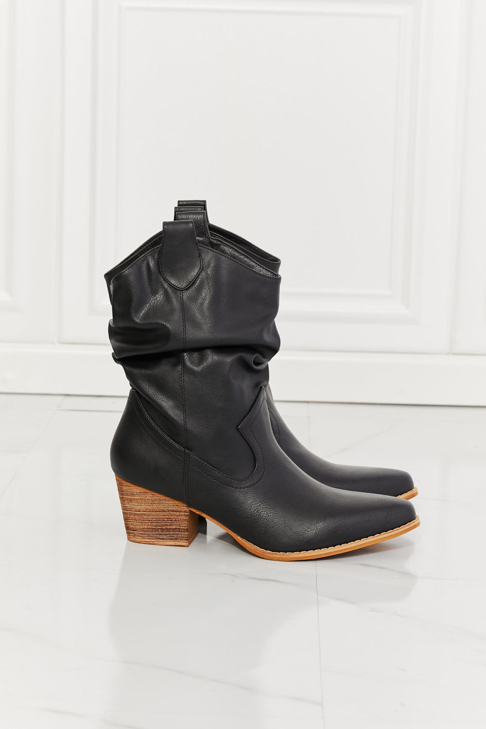 Graceful Orthopedic Boots for Modern Look