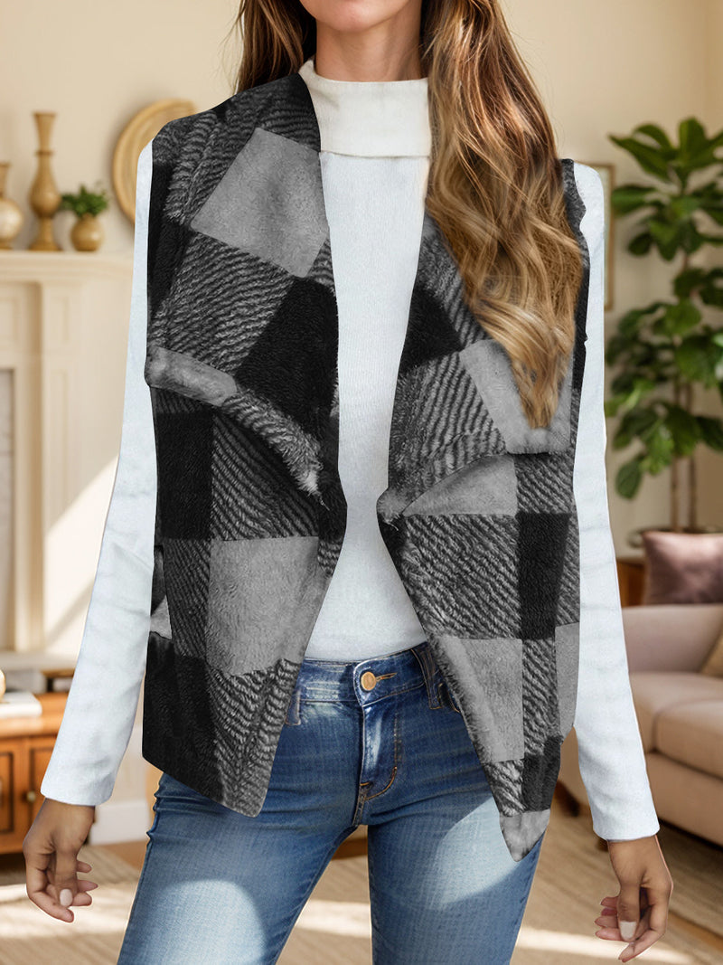 Well Tailored Coat with a Graceful Silhouette