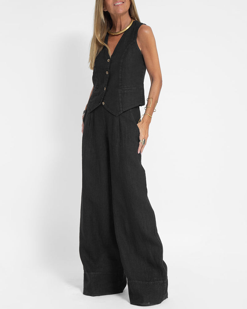 A Vintage Style Trousers with Delicate Timeless Details