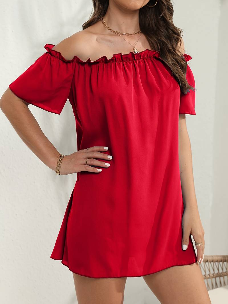 Well Tailored Dress with a Graceful Silhouette