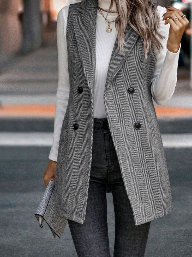 Beautifully Finished Coat in a Timeless Design