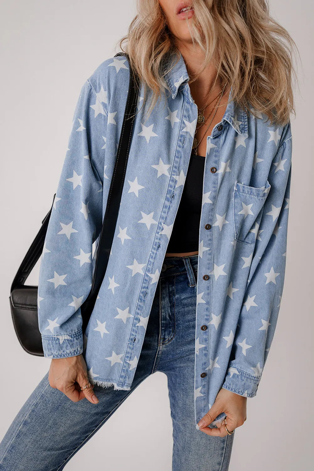 Effortlessly Elegant Jacket with a Timeless Design